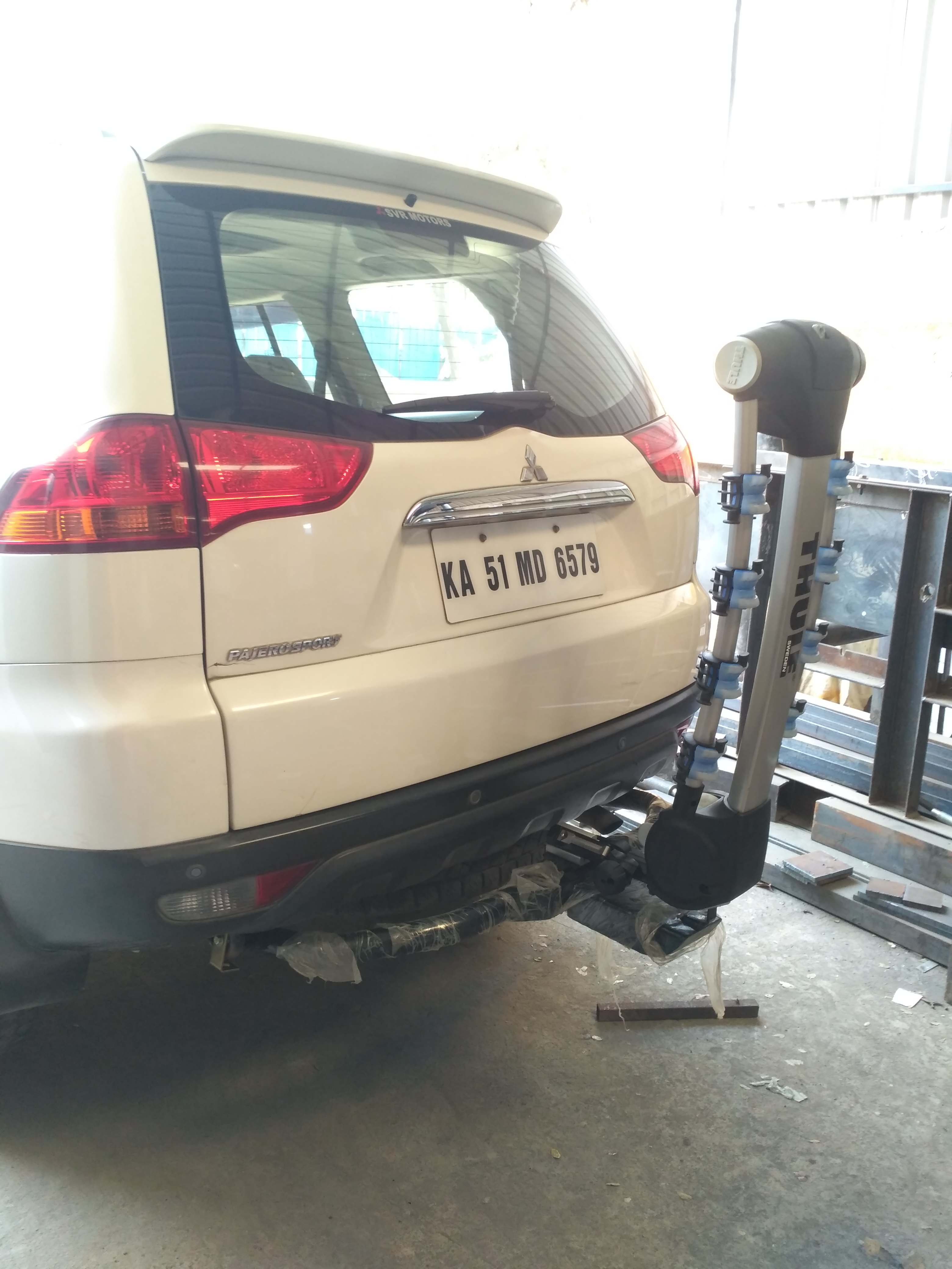 pajero bike rack